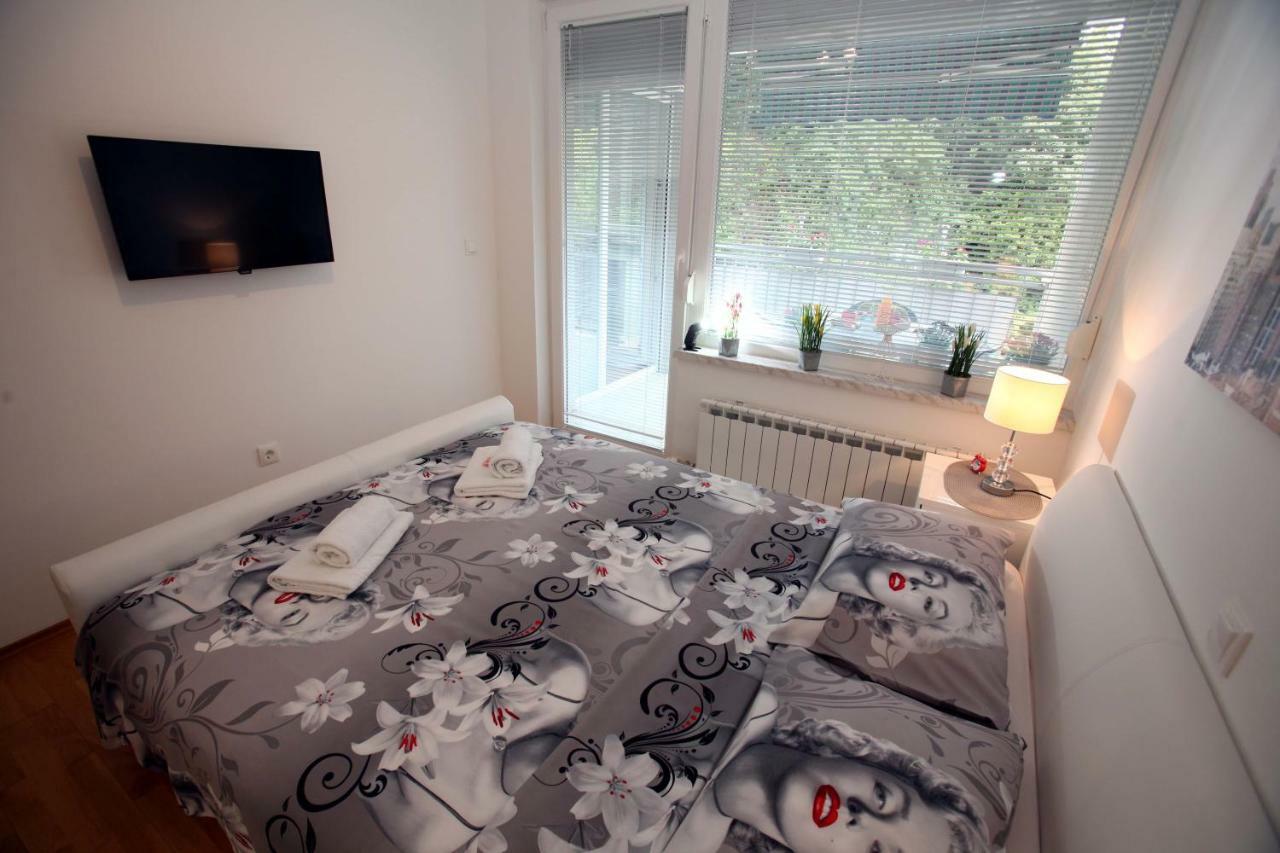 Apartment West リエカ エクステリア 写真